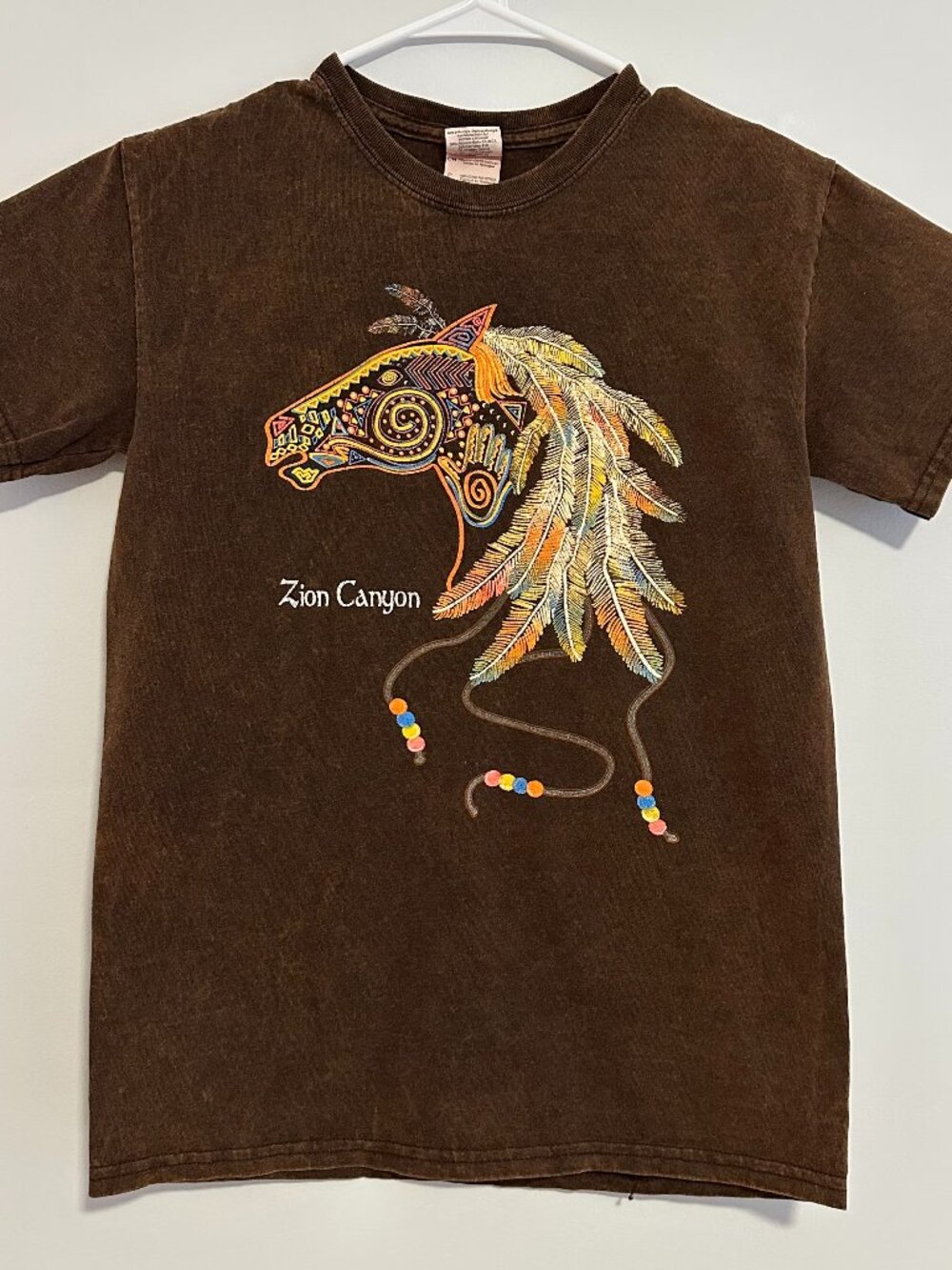 Zion Canyon Horse Animal Graphic Print T-Shirt Small Brown Y2K Short Sleeve